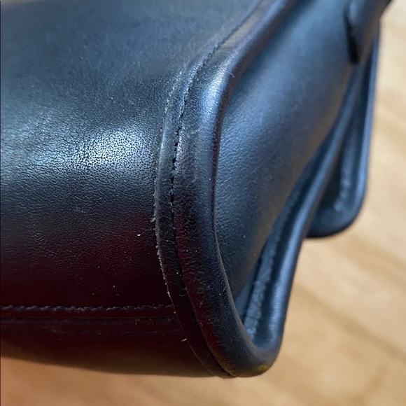 Vintage Coach Black Leather Scooter Bag 9893 - Picture 12 of 16